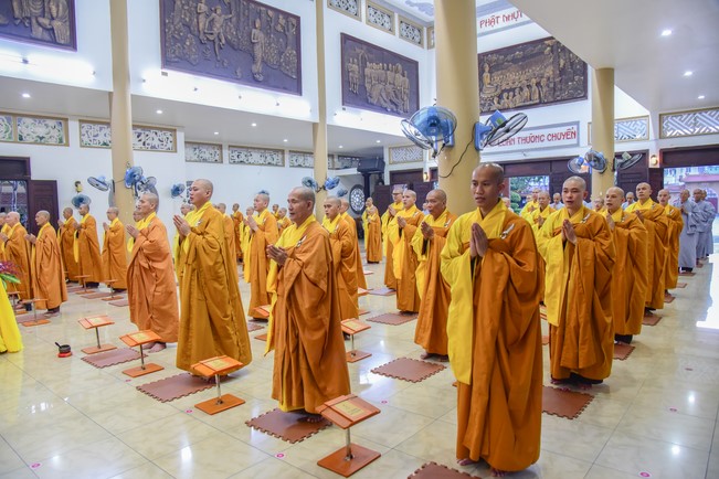 Pratimoksa commandment rite